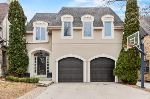 637 E Carlisle, Whitefish Bay, WI 53217