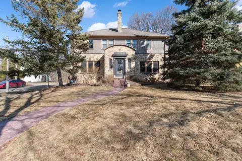 6326 W W Wls, Wauwatosa, WI 53213