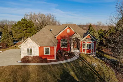 w292n4254 Prairie Wind, Delafield, WI 53072