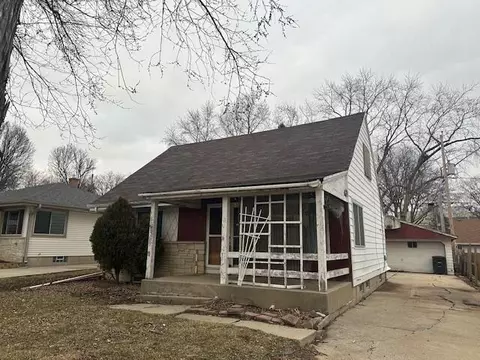 222 N 111th, Wauwatosa, WI 53226