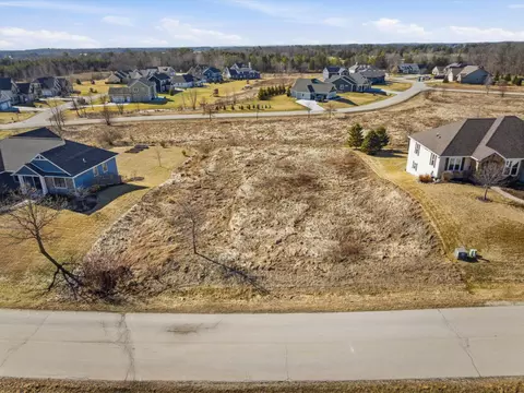 Lt5 Ridgemor, Sheboygan, WI 53083