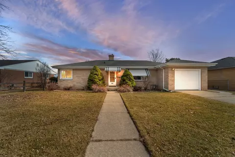 619 Echo, Racine, WI 53406