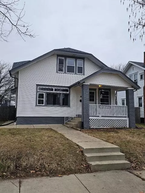 1330 Hayes, Racine, WI 53405