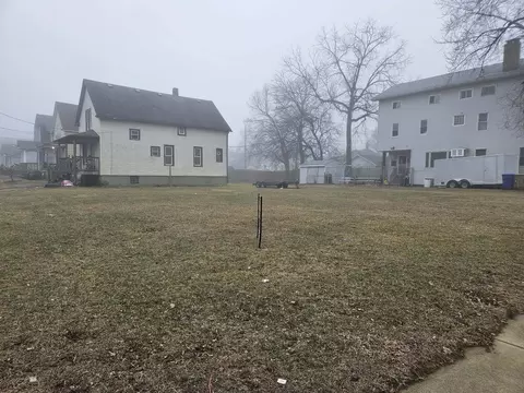 6404 11th, Kenosha, WI 53143