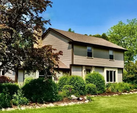 w184n8293 Tours, Menomonee Falls, WI 53051