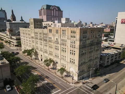 270 E Highland #916, Milwaukee, WI 53202