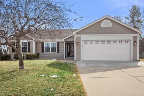 2321 E Cody, Oak Creek, WI 53154