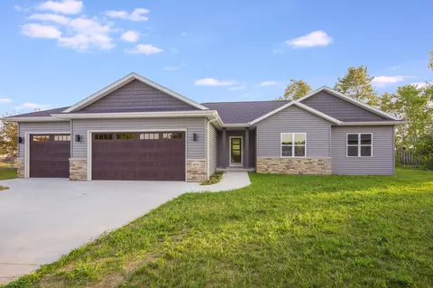 4631 Ridge, Manitowoc, WI 54220