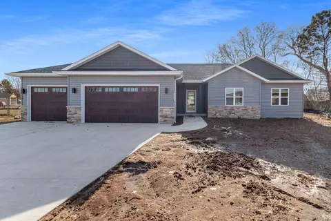 4631 Ridge, Manitowoc, WI 54220