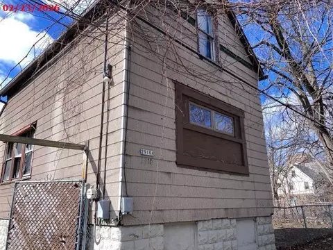 2910 N 9th, Milwaukee, WI 53206