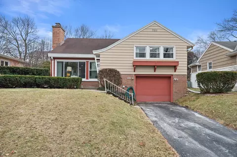 10529 W Grantosa, Wauwatosa, WI 53222