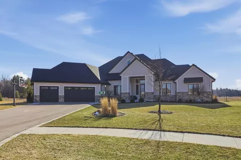 3082 Monona, Summit, WI 53066