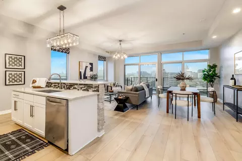 106 W Seeboth #820, Milwaukee, WI 53204