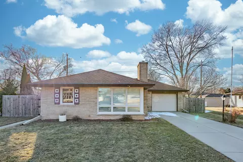 1934 Mars, Racine, WI 53404