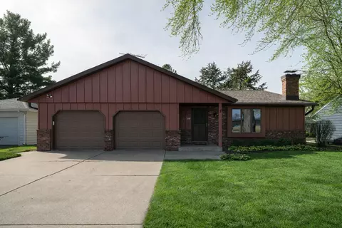 451 Coolidge, Oconomowoc, WI 53066