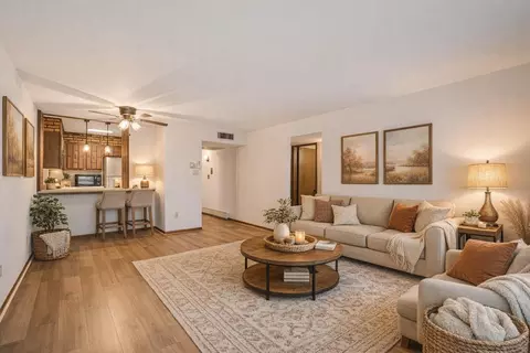 11937 W Appleton #20, Milwaukee, WI 53224