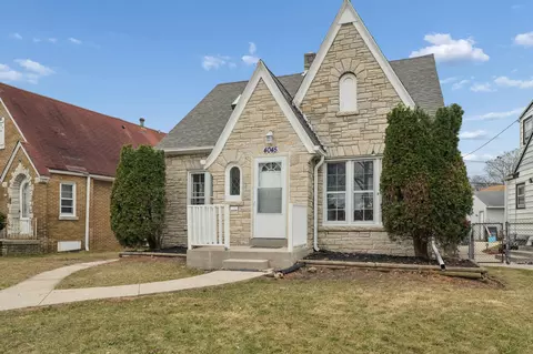 4045 N Montreal, Milwaukee, WI 53216