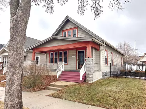 3041 S 11th, Milwaukee, WI 53215