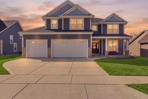 520 Edgewater, West Bend, WI 53095