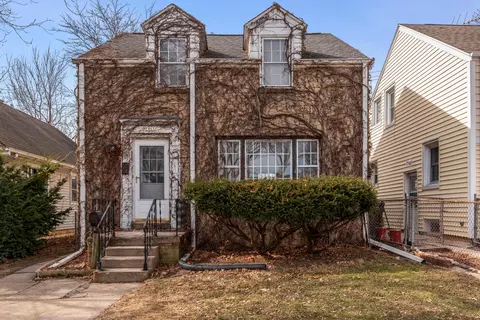 1461 S 91st, West Allis, WI 53214
