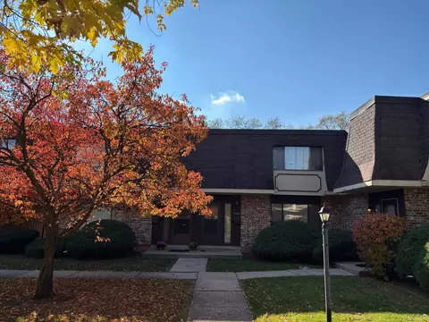 6081 W Calumet, Milwaukee, WI 53223