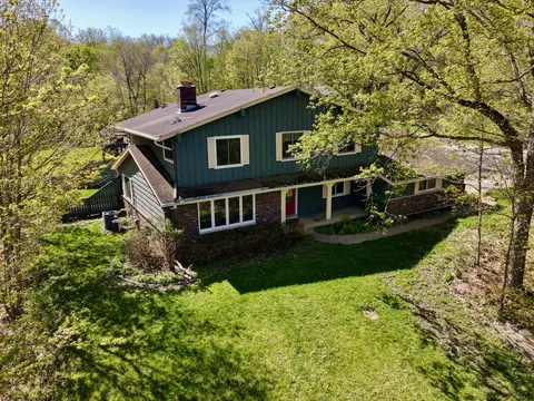 w3490 Oakwood Drive, Geneva, WI 53147