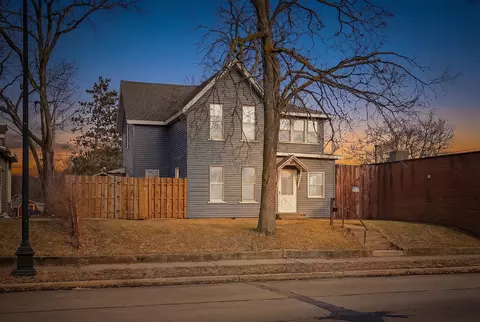 220-222 Copeland, La Crosse, WI 54603