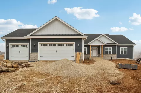 w223s9323 Oak Rdg, Big Bend, WI 53103