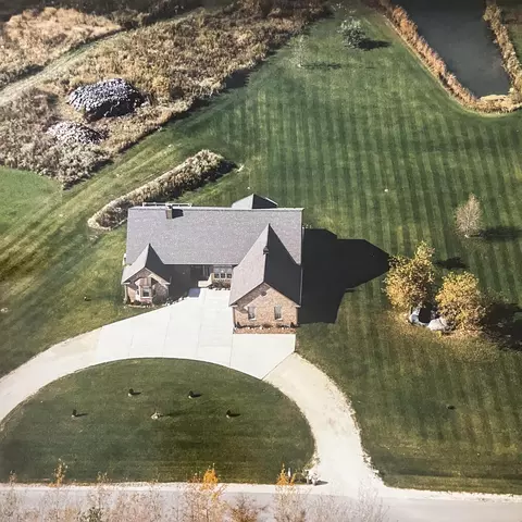 2075 Parkwood, Grafton, WI 53024