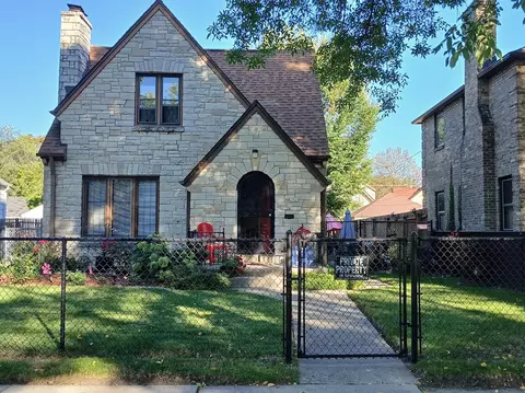 3924 N 37th, Milwaukee, WI 53216