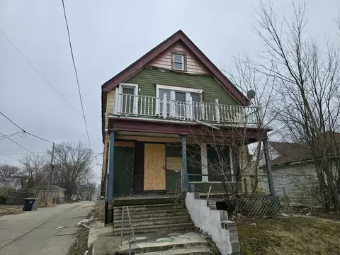 1121 W Finn #1121A, Milwaukee, WI 53206