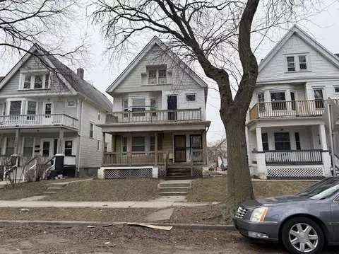 3153 N Buffum, Milwaukee, WI 53212
