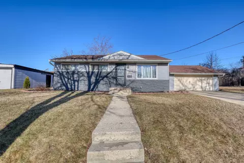 1516 Evergreen, Waukesha, WI 53188