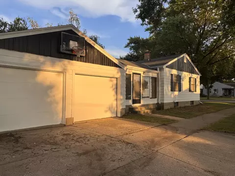 2336 W Lawn, Milwaukee, WI 53209