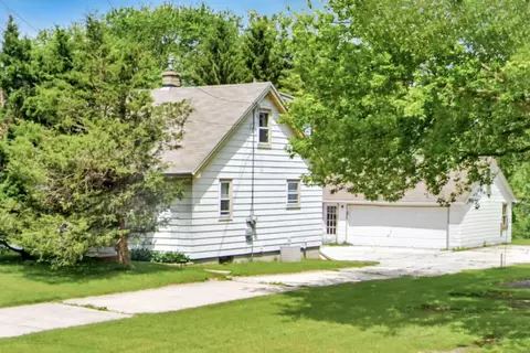 3776 Hubertus, Hubertus, WI 53033