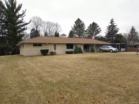 203 Grand, Thiensville, WI 53092