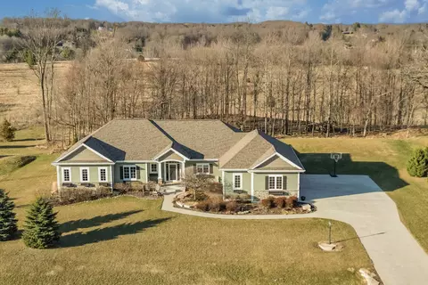 3842 Timber Stone, Hubertus, WI 53033