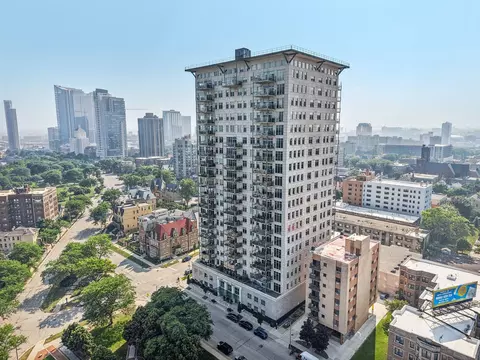 1313 N Franklin #404, Milwaukee, WI 53202