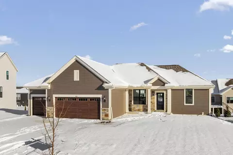 674 Mary, Slinger, WI 53086