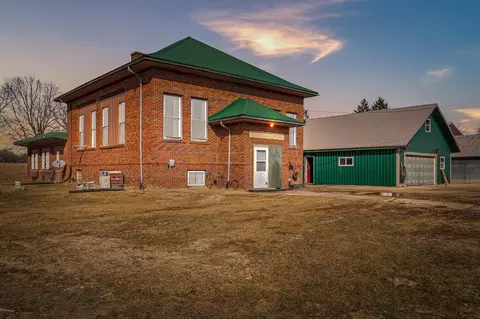 28049 County Highway X, Portland, WI 54619