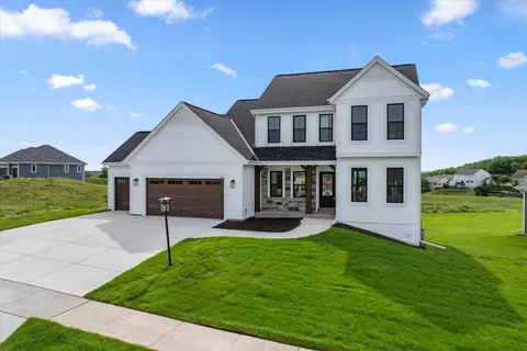 805 Viewpoint, Waukesha, WI 53188