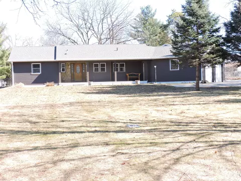 1227 S Main, Fort Atkinson, WI 53538
