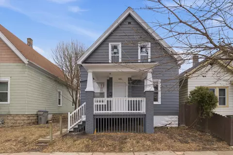 2827 W Grant, Milwaukee, WI 53215