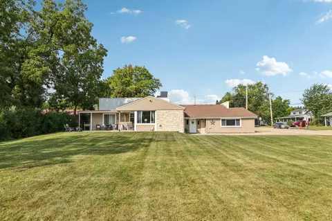 9205 S Chicago, Oak Creek, WI 53154