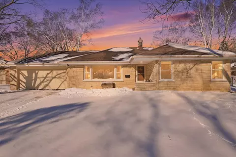 963 14th, Grafton, WI 53024