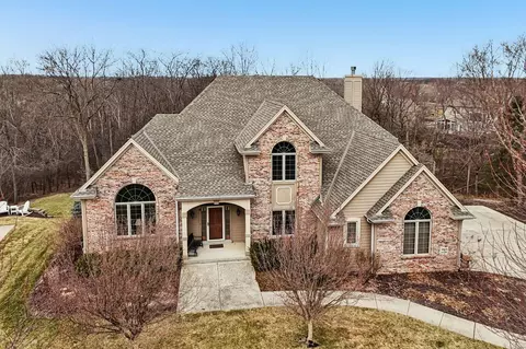 w170n5385 Ridgewood, Menomonee Falls, WI 53051