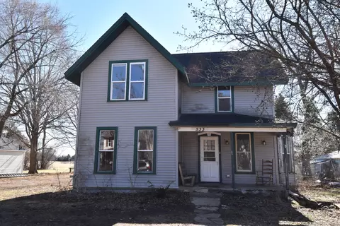 533 E Main, Eagle, WI 53119