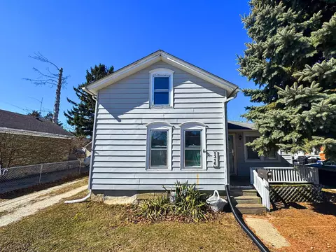 1316 Erie, Racine, WI 53402