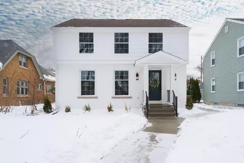 4828 N Newhall, Whitefish Bay, WI 53217
