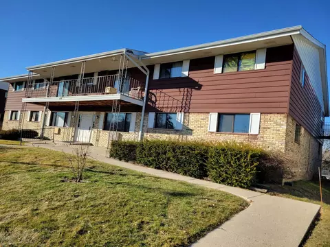 8322 W Howard #2, Milwaukee, WI 53220
